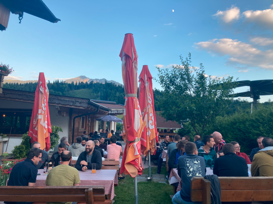 Foto vom letzten Sommerfest, im Gastgarten eines Gasthauses